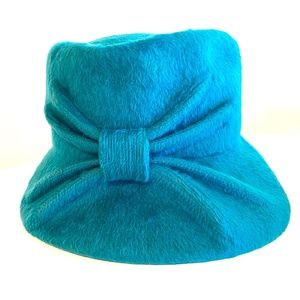 SCHIAPARELLI MOHAIR VINTAGE 60s HAT TURQUOISE